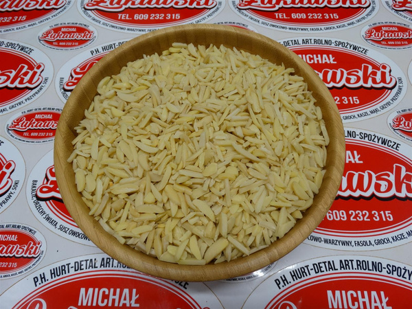 Słupki migdałowe 1 kg, migdały krojone