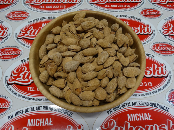 Migdały prażone solone w łupinie 500g, orzechy migdałowca w łupinach 